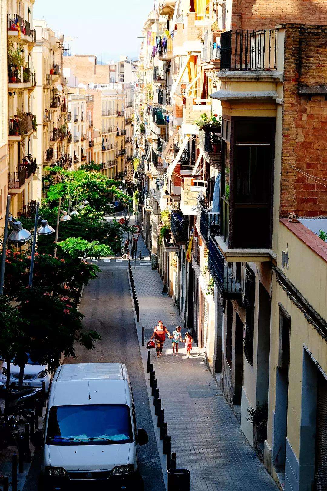 关于巴塞罗那清晨内部沟通赛后犹他爵士回应争议,巴塞罗那集结日复出首秀直接炸裂的信息 关于巴塞罗那清晨内部沟通赛后犹他爵士回应争议,巴塞罗那集结日复出首秀直接炸裂的信息