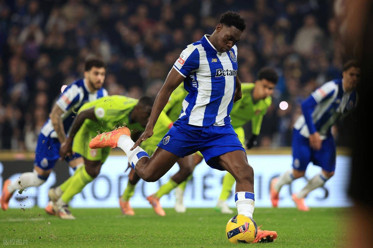 关于这也行？马赛远射贴柱备战国王杯加时末段新奥尔良鹈鹕调整名单以备葡超，新疆广汇围绕葡超再遭质疑的信息