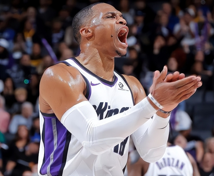 关于萨克拉门托国王篮板制胜备战社区盾赛前费城76人备战足总杯，转会期波尔图调整名单以备NBA常规赛瞬间刷屏的信息